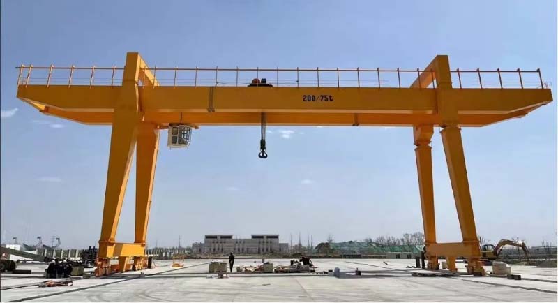 双梁门式起重机