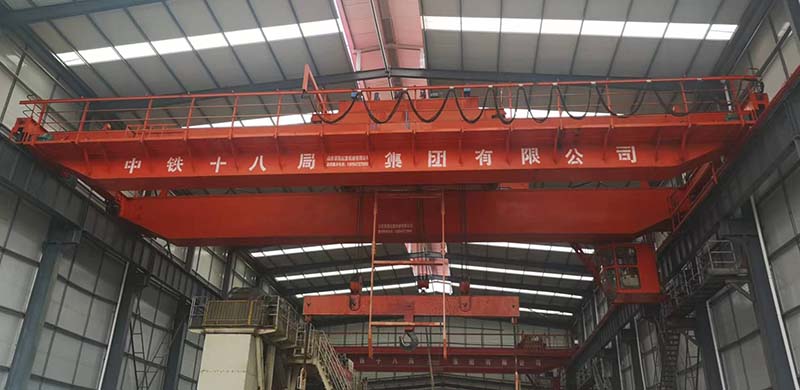 地铁板钩桥式起重机