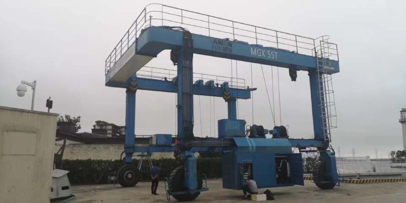 移动式游艇专用起重机