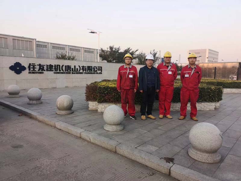 住友建机施工人员